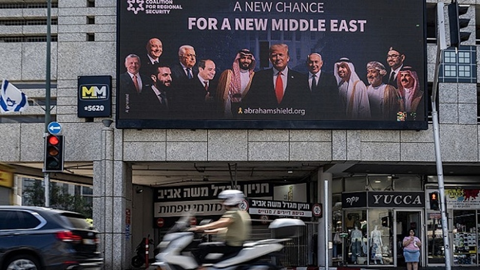 تقرير يكشف عن سيناريو يعطي دفعا لحكومة الشرع ويحقق أحلام ترامب في الجولان ولا يحرج نتنياهو وإسرائيل