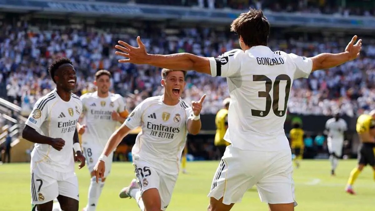 بعد تألقه مع ريال مدريد.. مهاجم "الميرنغي" يوجه رسالة نارية إلى باريس سان جيرمان (فيديو)