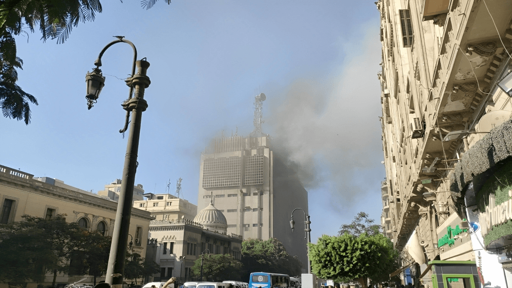 مصر..عطل تقني يضرب خدمات انترنت واتصالات بعد حريق هائل