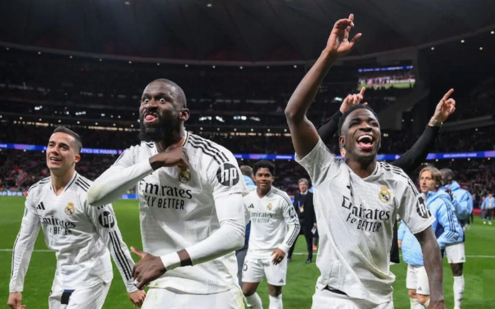 "يويفا" يرفض تبريرات ريال مدريد.. ويعاقب 3 لاعبين
