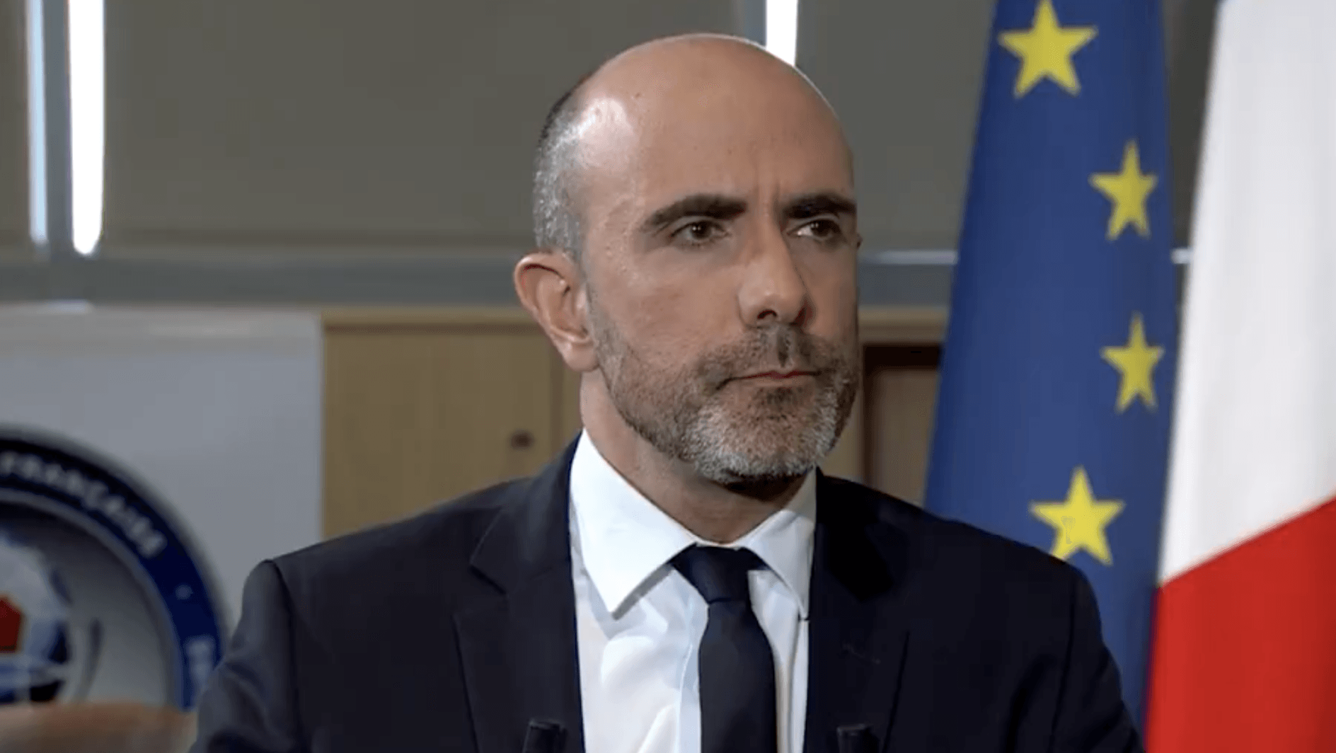 رئيس الاستخبارات الخارجية الفرنسية: ماكرون أوعز بالإبقاء على قنوات الاتصال مع الاستخبارات الروسية