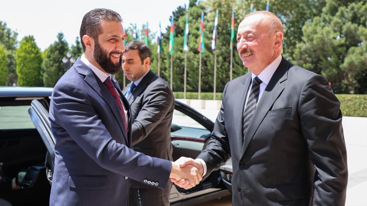 "كان" تكشف مضمون اللقاءات الإسرائيلية-السورية في أذربيجان