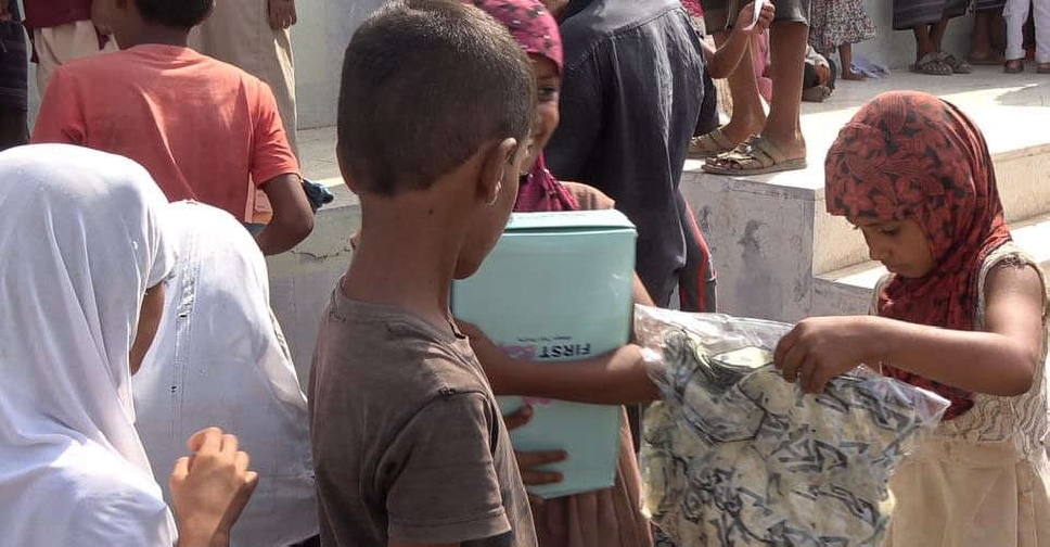 Emirates Red Crescent donates clothing to families in Yemen