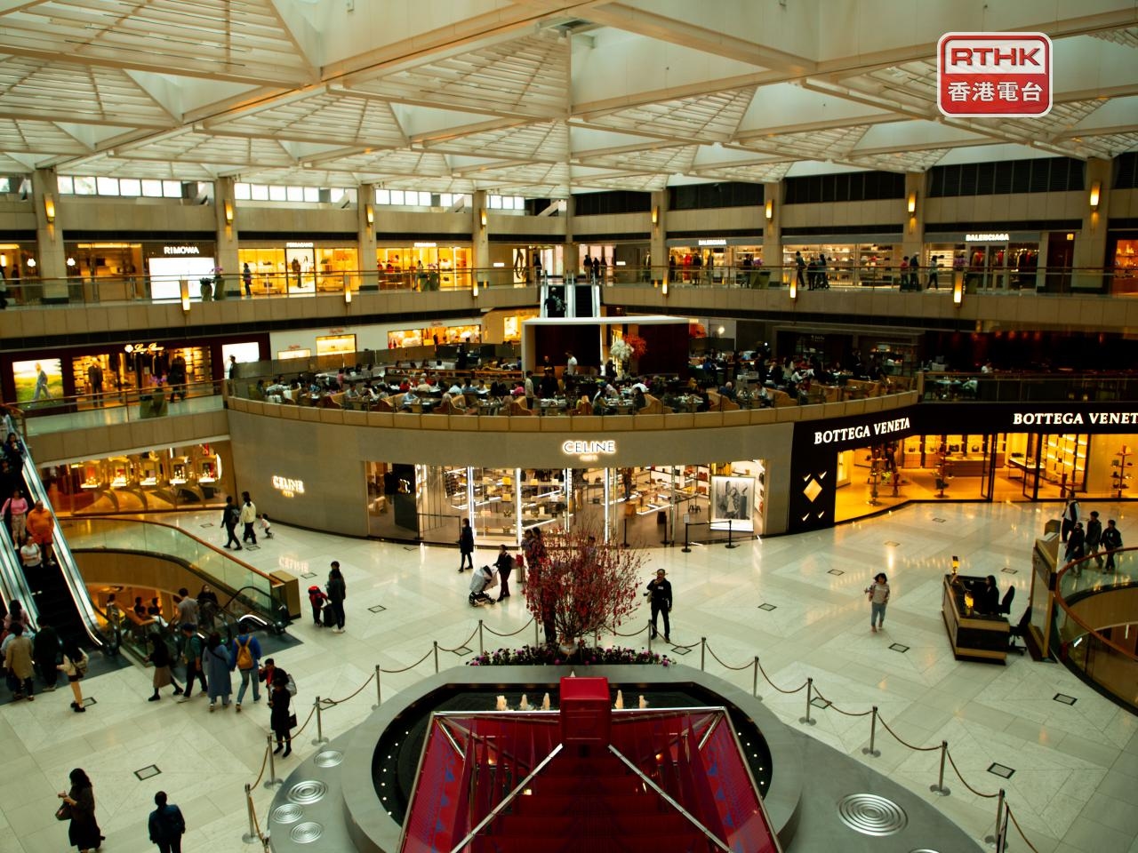 Retailers mostly see growth over Golden Week