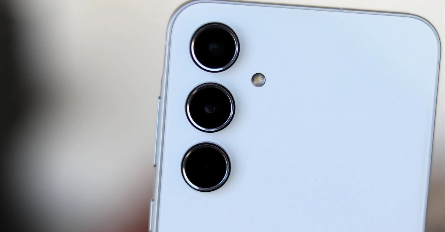 هاتف ينافس الكبار.. مواصفات وسعر سامسونج Galaxy A56 تصميم وأداء في مستوى واحد أداء قوي وتقنيات عالية