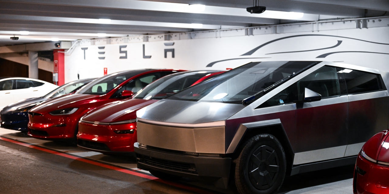 Why Aren't U.S. Drivers Swooning Over EVs?