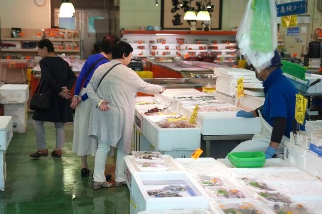 China resumes Japan seafood imports, but not from Fukushima