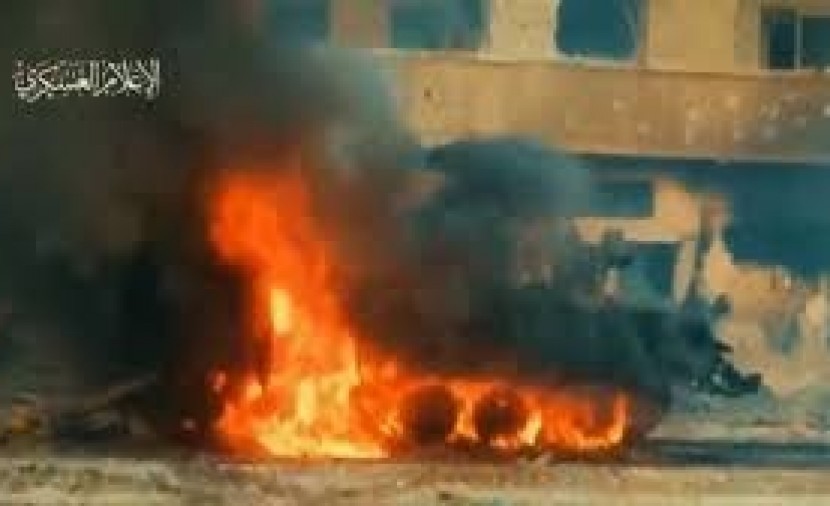 القسام تستهدف ناقلة جند للاحتلال شمال خانيونس