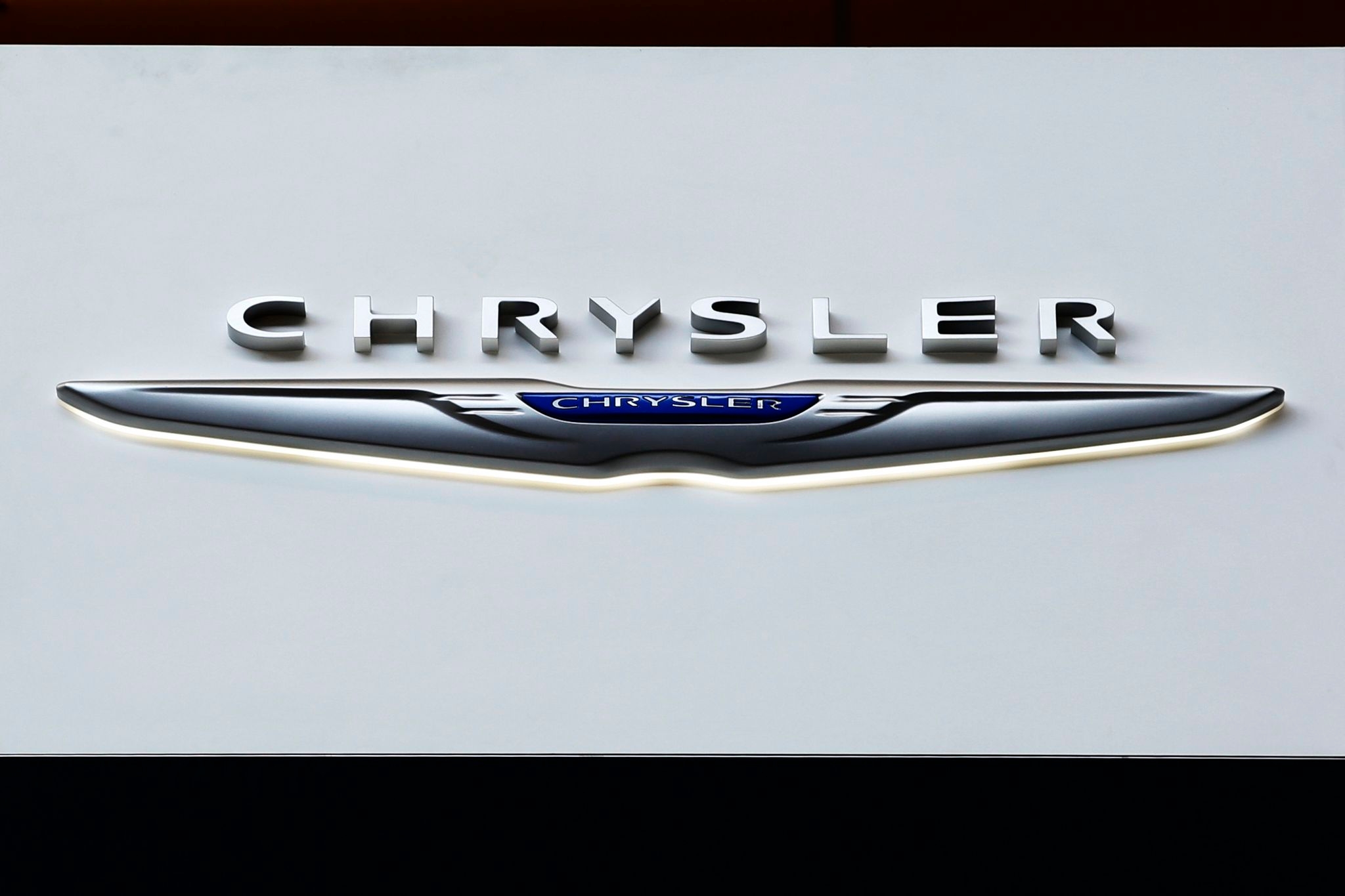 Chrysler recalls some 2022-2025 Pacifica and Voyager vehicles to fix a potential airbag issue