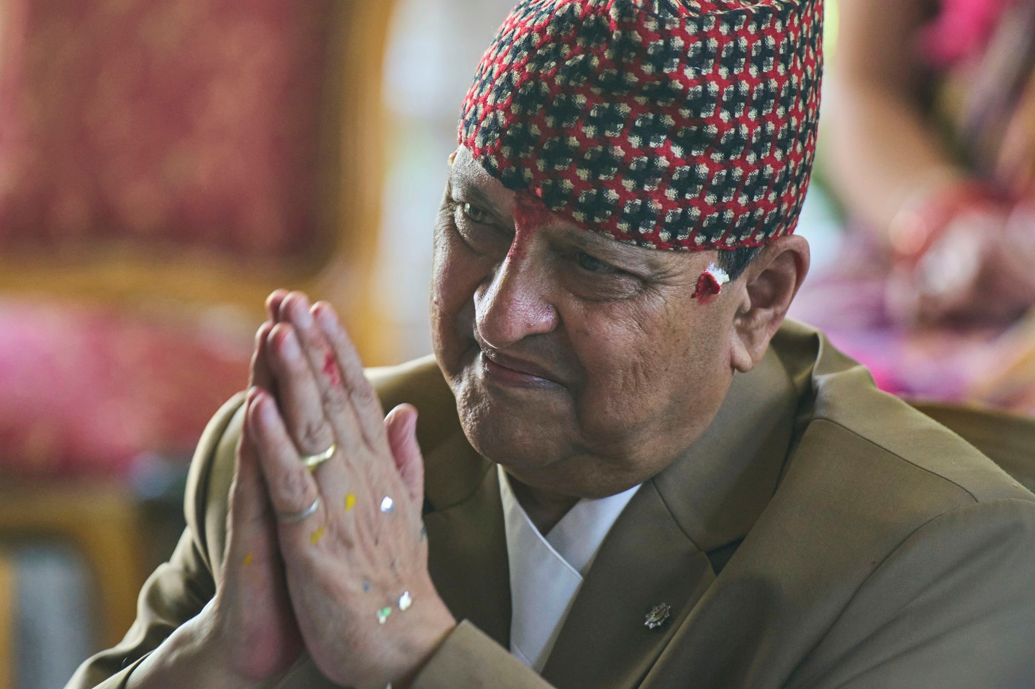 Hundreds greet Nepal's ex-king on his birthday as support for the ousted monarch grows