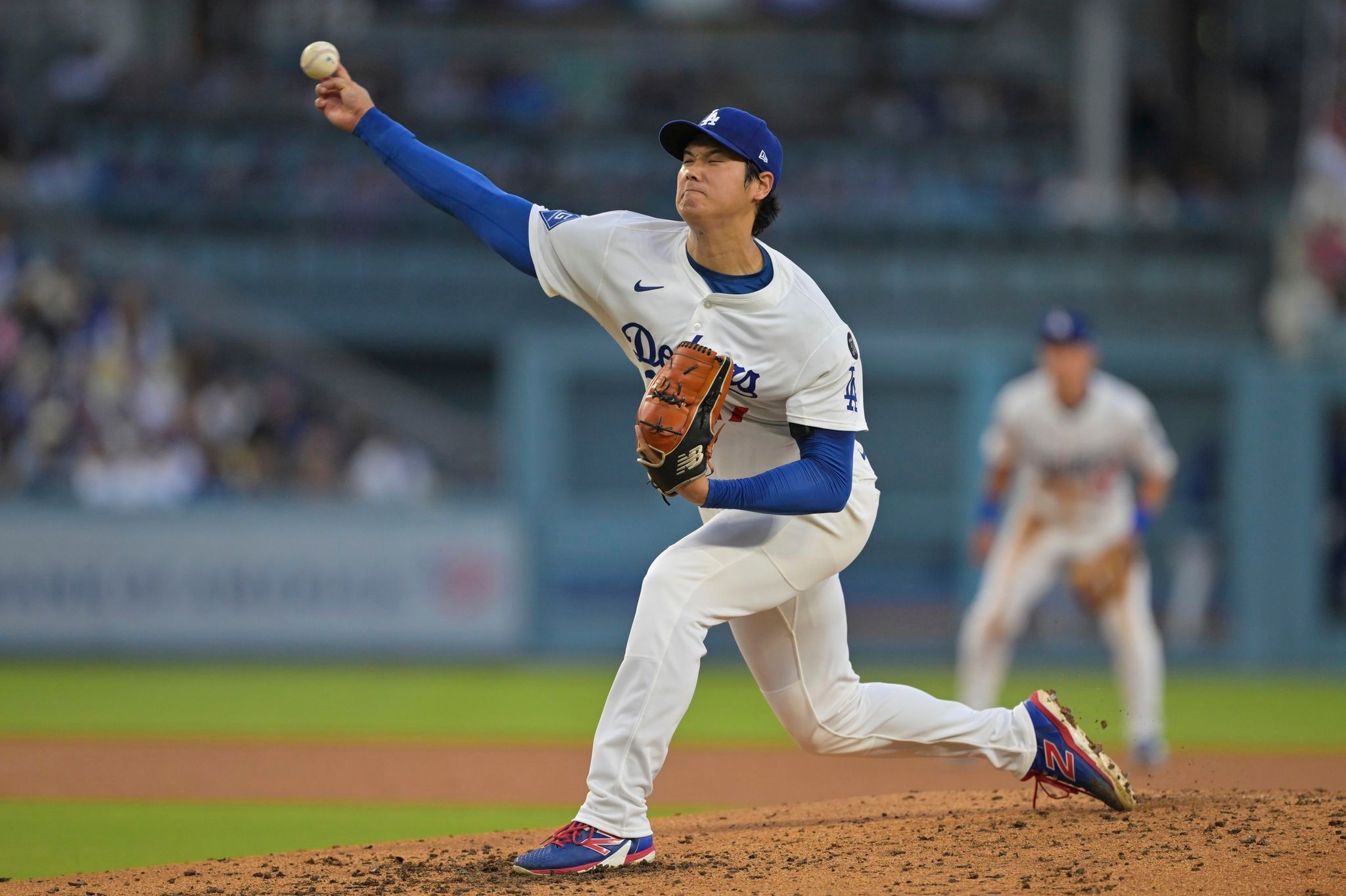 Ohtani's big homer and Smith's 2 blasts help Dodgers end home woes with 5-2 win over Twins