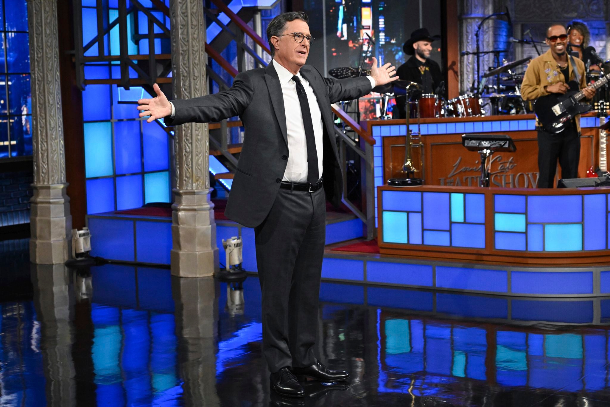 Colbert jokes about 'cancel culture' and has a very pointed message for President Donald Trump