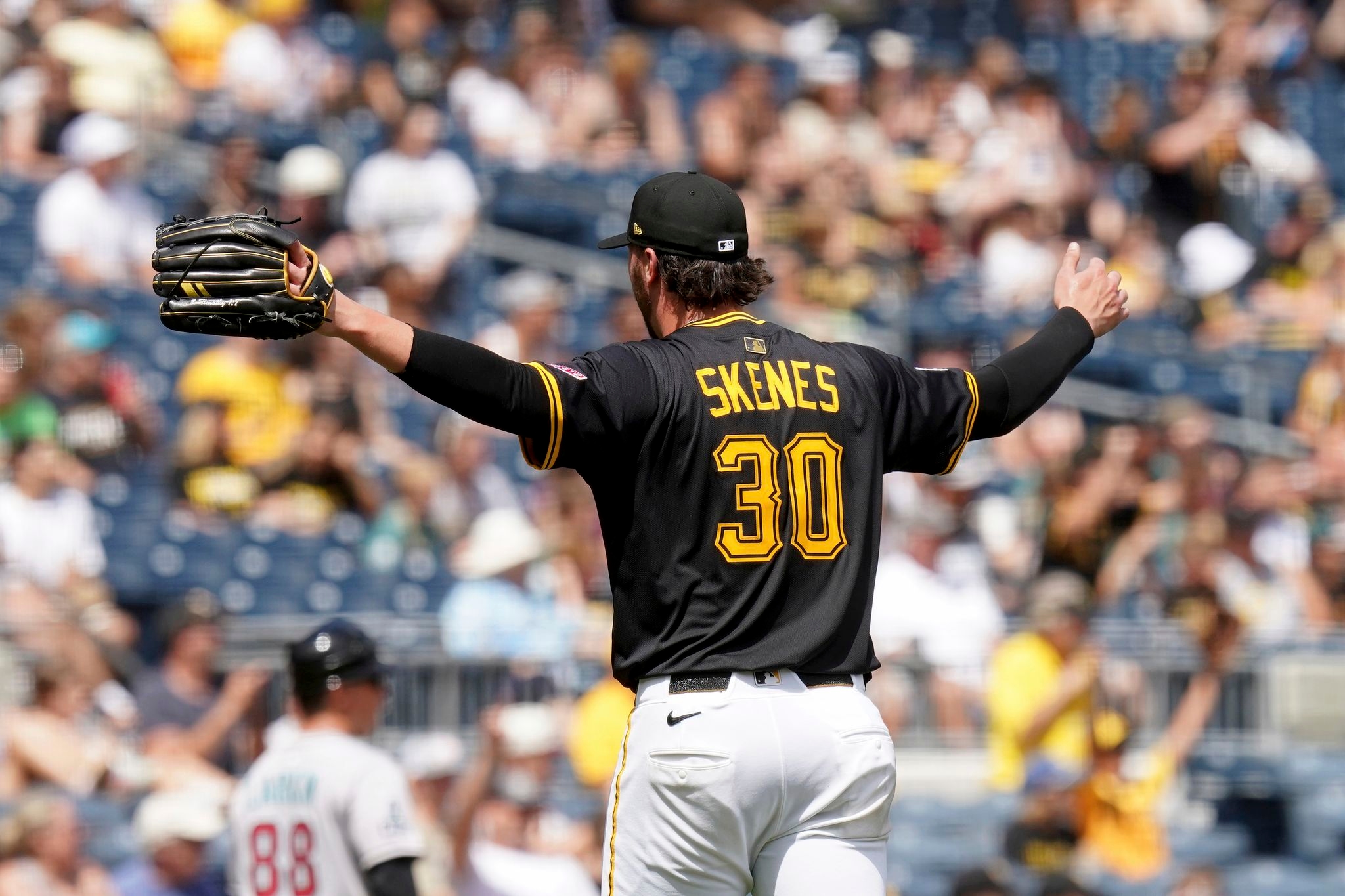 Paul Skenes dominant again, striking out 9 in 6 innings as Pirates blank D-backs 6-0