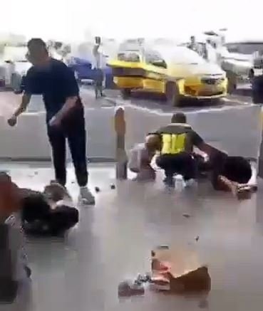 مأساة في مطار نينوي أكينو: حادث مروع يودي بحياة شخصين ويصيب آخرين (فيديو)