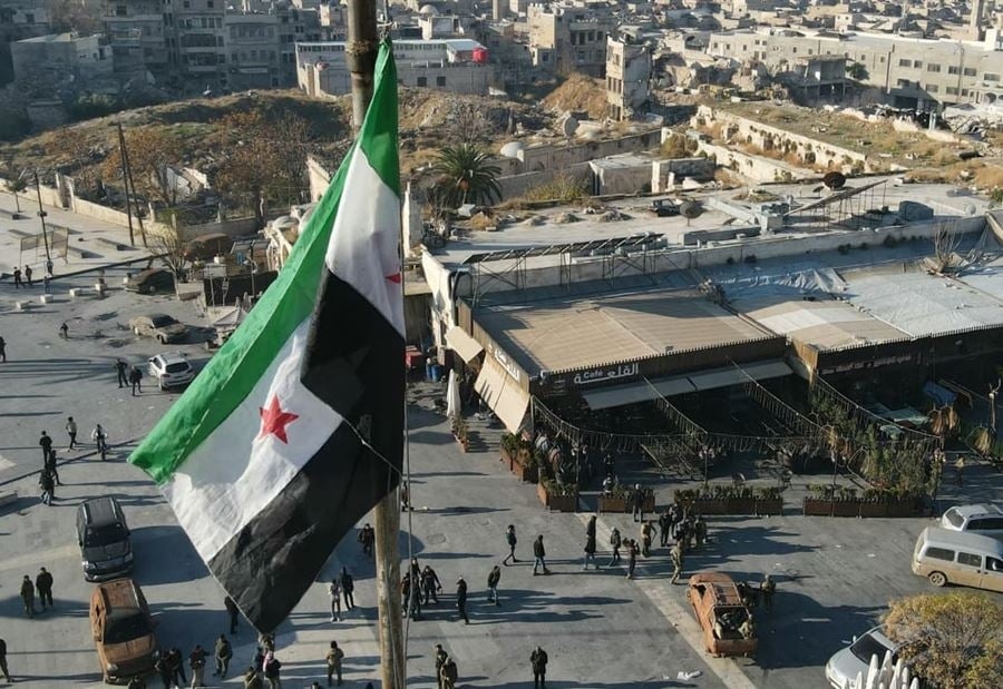 برّاك: قرار رفع العقوبات عن سوريا كان تمهيدًا للسلام.. والفوضى تُهدّد كل المكاسب