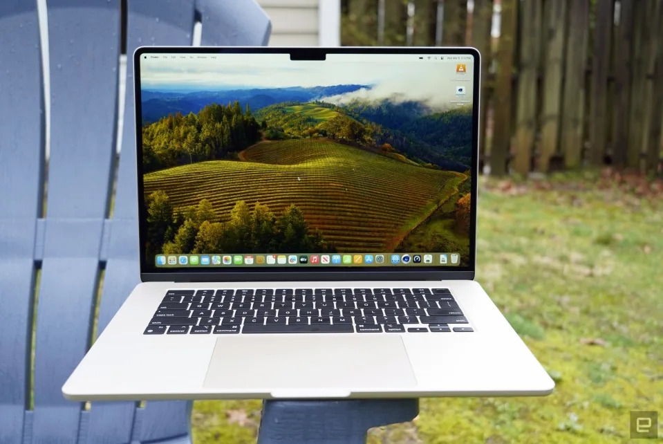 The M3 MacBook Air is $200 off at Amazon right now
