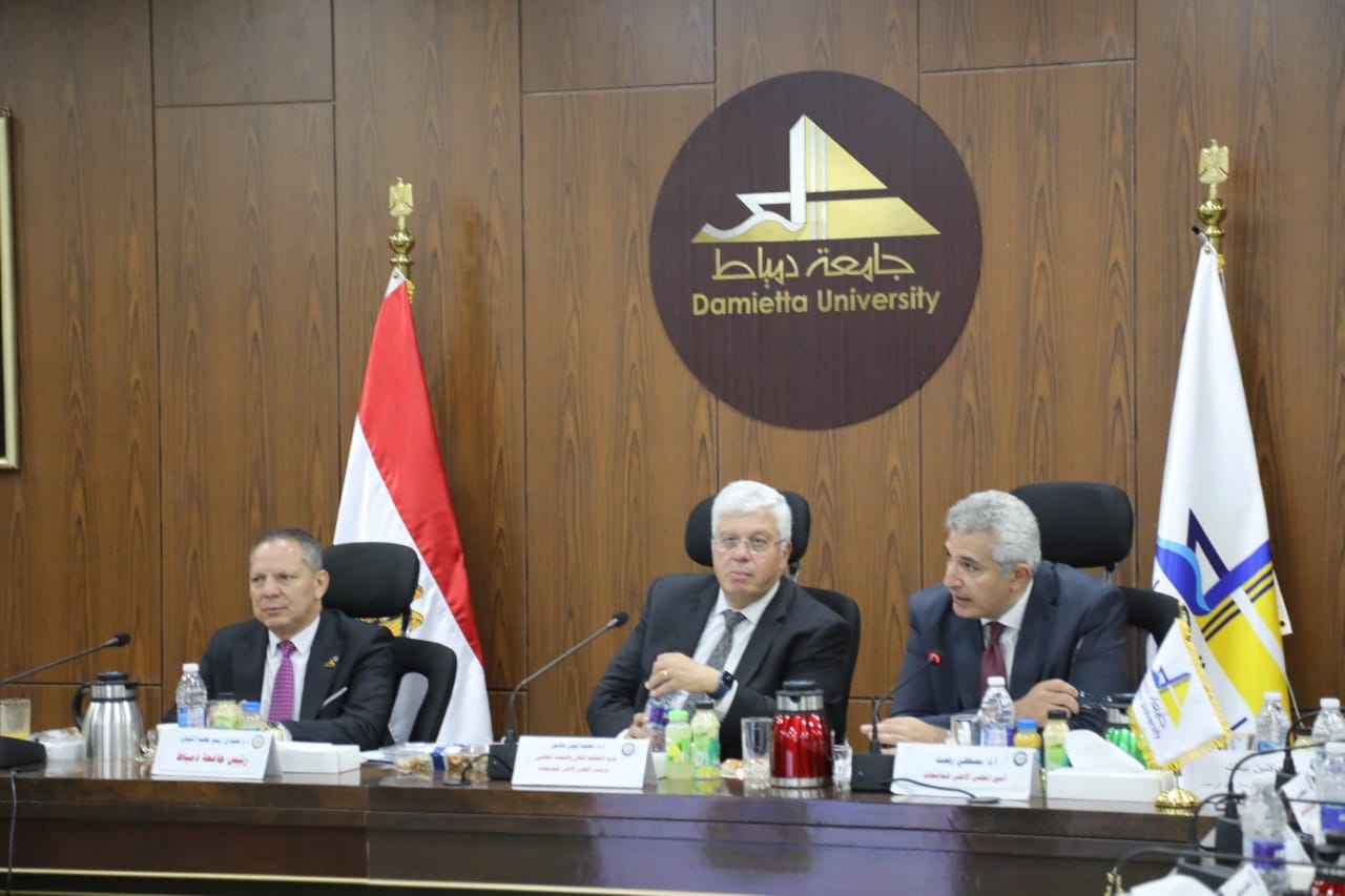 وزير التعليم العالي يترأس اجتماع المجلس الأعلى للجامعات بجامعة دمياط