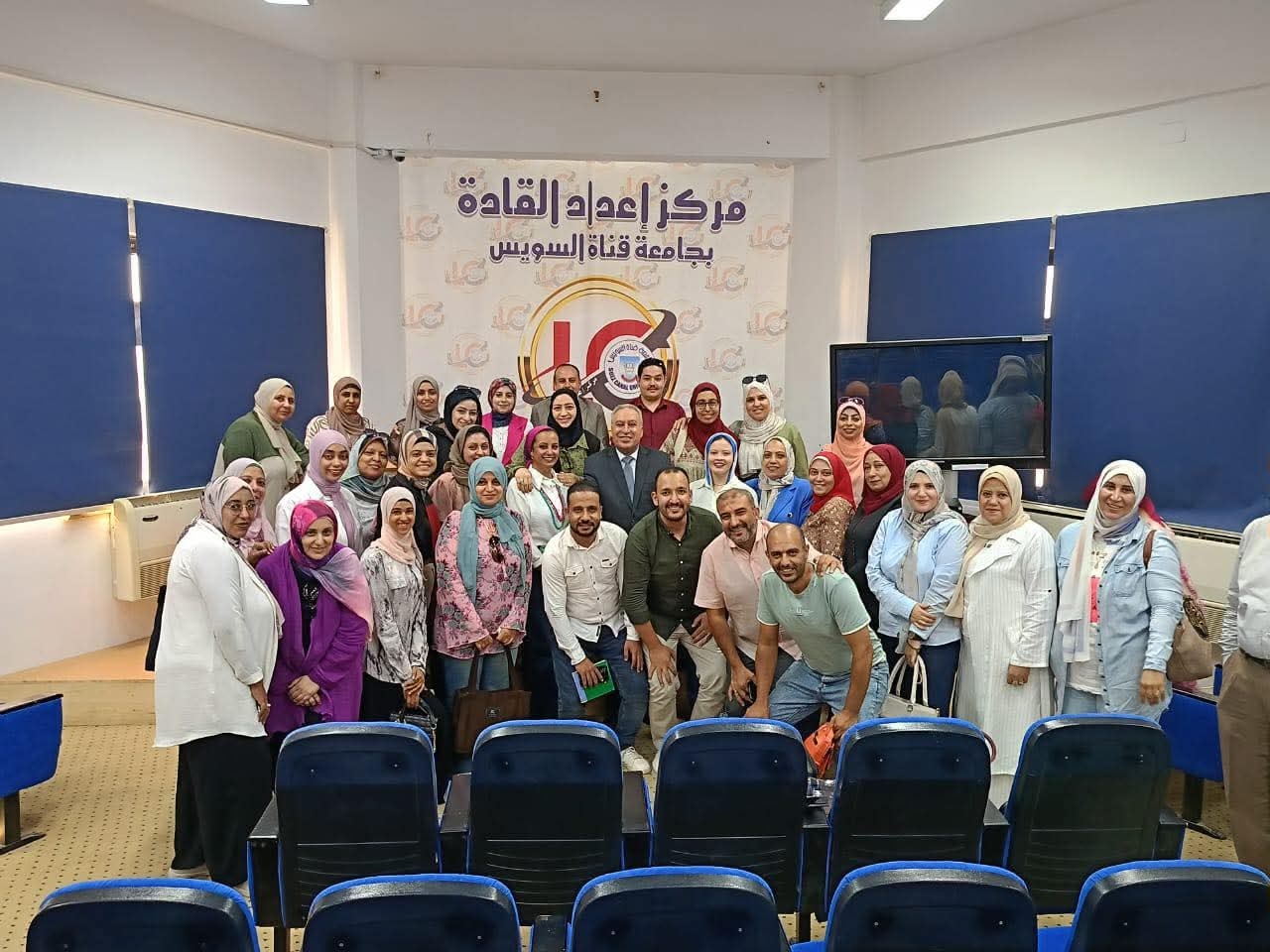 لليوم الثاني على التوالي تواصل فعاليات الدورات التدريبية الثلاث