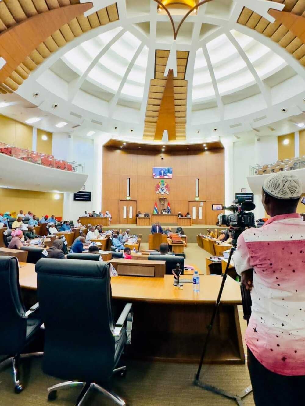 وصفته الحكومة ب"انتكاسة".. برلمان غامبيا يرفض مشروع دستور جديد صحراء ميديا