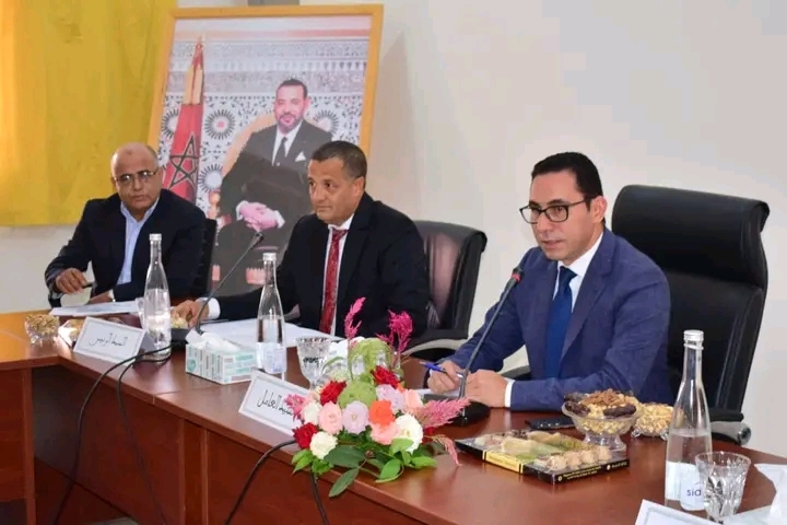 عامل إقليم سيدي بنور في زيارة تواصلية إلى جماعة العونات..