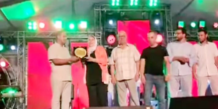 رئيسة وأعضاء وموظفو جماعة سطات يشاركون الساكنة احتفالات عيد العرش المجيد ويكرمون الفعاليات المدنية والعسكرية والمهنية في لحظة وفاء وعرفان.
