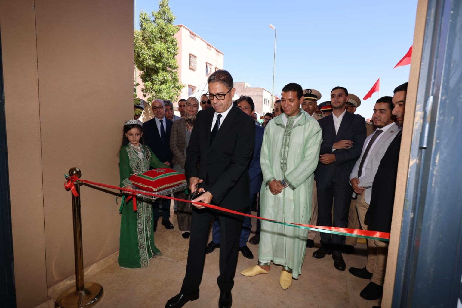 بالصور : بمناسبة عيد العرش المجيد.. الوالي رشيد بنشيخي يشرف على تدشين مشاريع تنموية كبرى بإقليم الحوز بغلاف مالي يناهز 100 مليون درهم