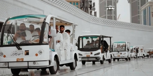 Record 57,000 worshippers use electric cart service at Grand Mosque on 27th night of Ramadan