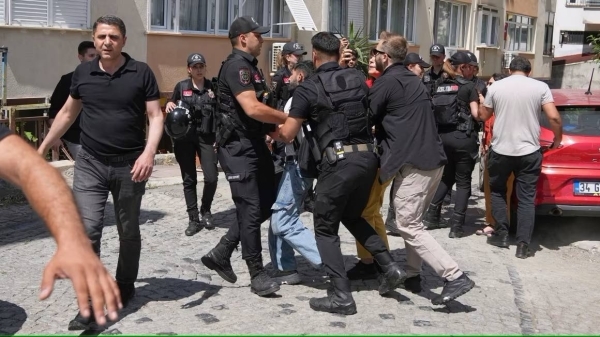 Turkish police detain dozens at banned Istanbul Pride march