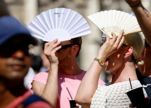 &#039;Unprecedented&#039; alerts in France as blistering heat grips Europe