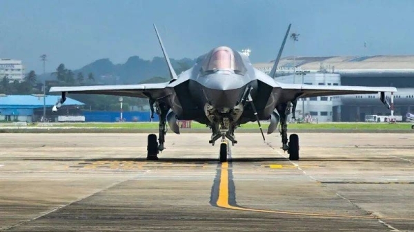 Stranded UK F-35 jet becomes unexpected star in Indian tourism campaign