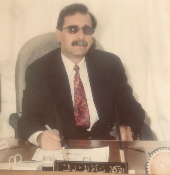الدقّ لزم االمظاهير