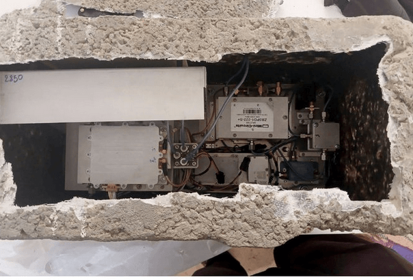 شاهد.. المقاومة تفكك أجهزة تجسس زرعها الاحتلال وعملاؤه بغزة
