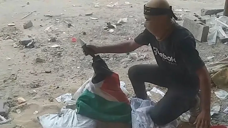 مشاهد لسرايا القدس توثق استهداف جنود وآليات للاحتلال بخان يونس