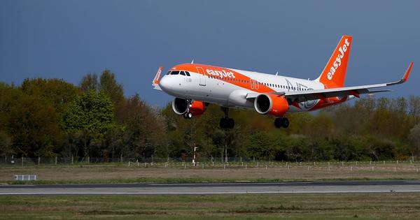 Man held for shouting ‘death to Trump, death to America' aboard flight in UK