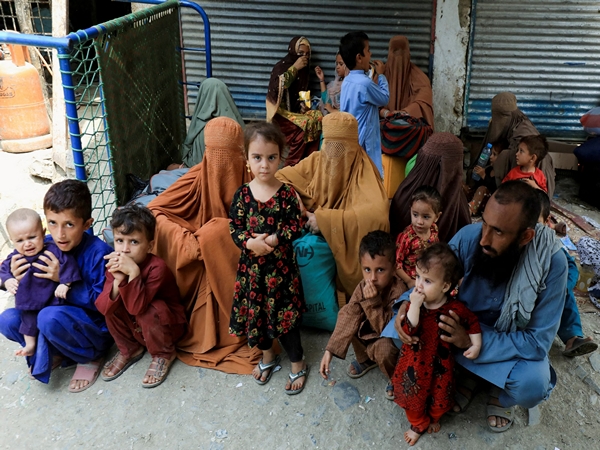 Afghan returnees from Iran face homelessness, joblessness; UNHCR seeks urgent aid