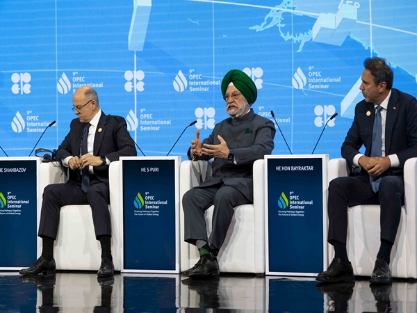 India aims to increase hydrocarbons exploration acreage to 1 million sq km by 2030: Hardeep Puri
