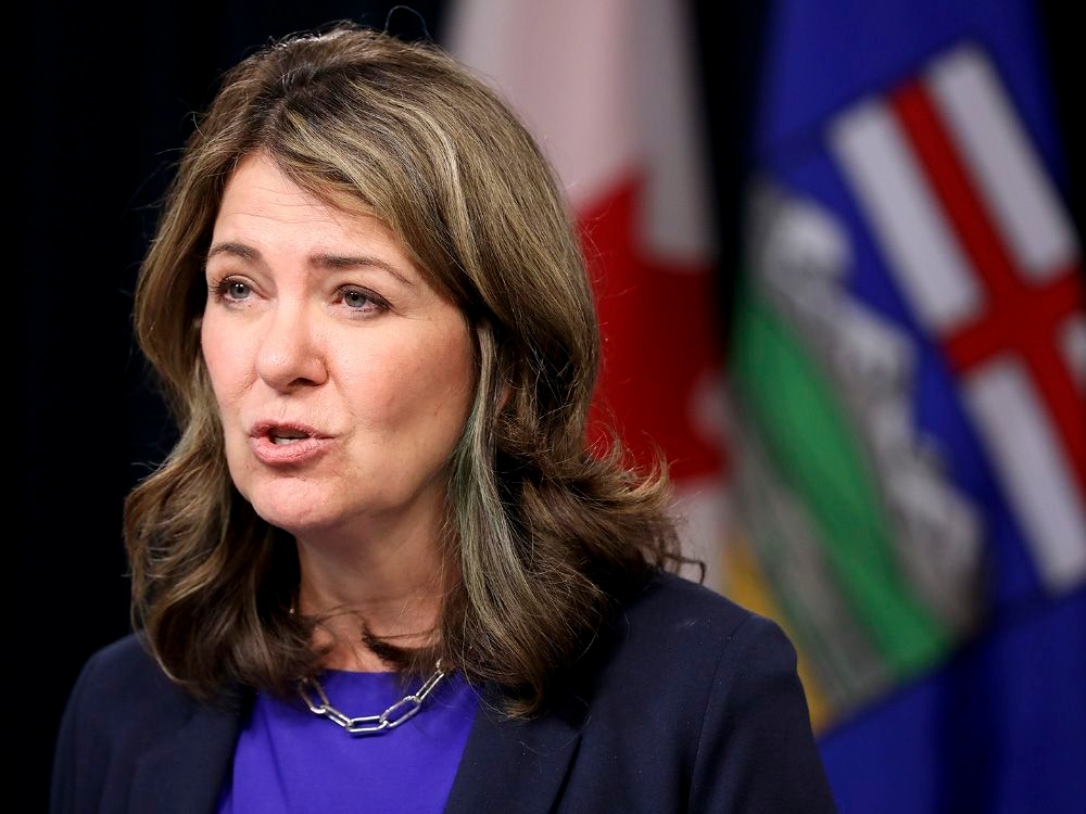 Husband of ex-premier questions why Smith's spouse sitting in on government meetings