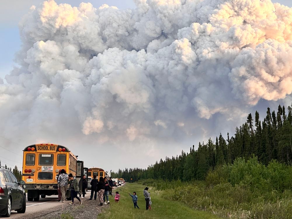 Thousands head home in Flin Flon, Man., after wildfires weeks earlier forced them out