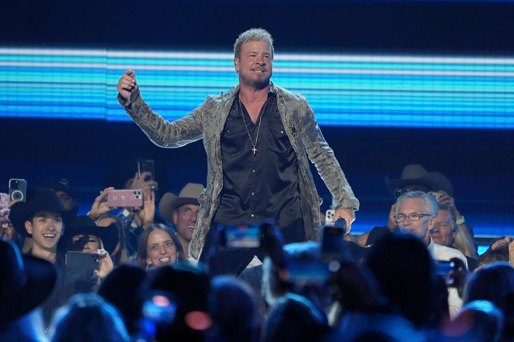 Backstreet Boys' Brian Littrell sues Florida sheriff's office over beach trespassers