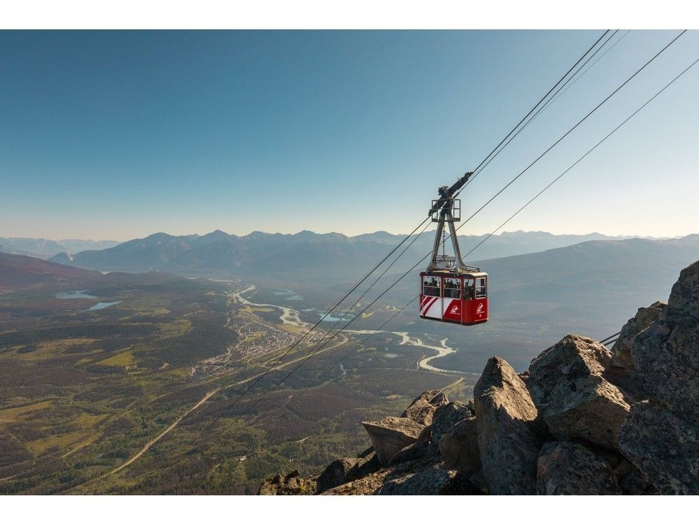 'Apoplectic:' Competition Bureau drops probe into U.S. company's sightseeing dominance in Banff/Jasper