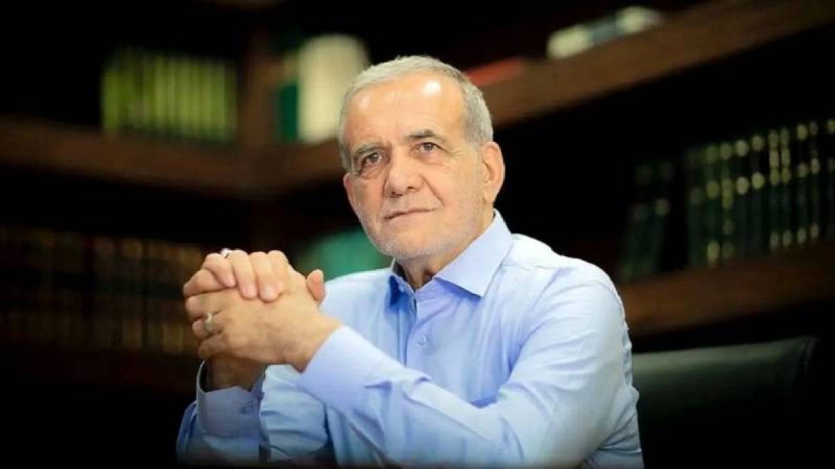 بزشكيان: الشعب الإيراني جسّد وحدة لا تنكسر