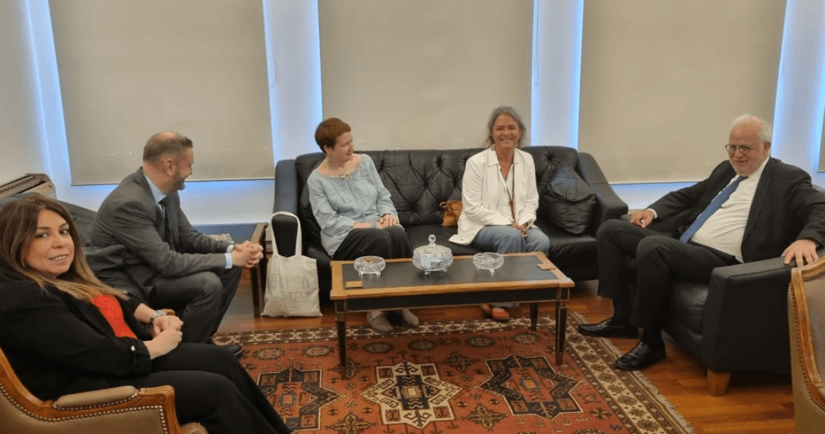 وزير العدل شدد ووفد المؤسسة المستقلّة المعنية بملف المفقودين في سورية على التعاون