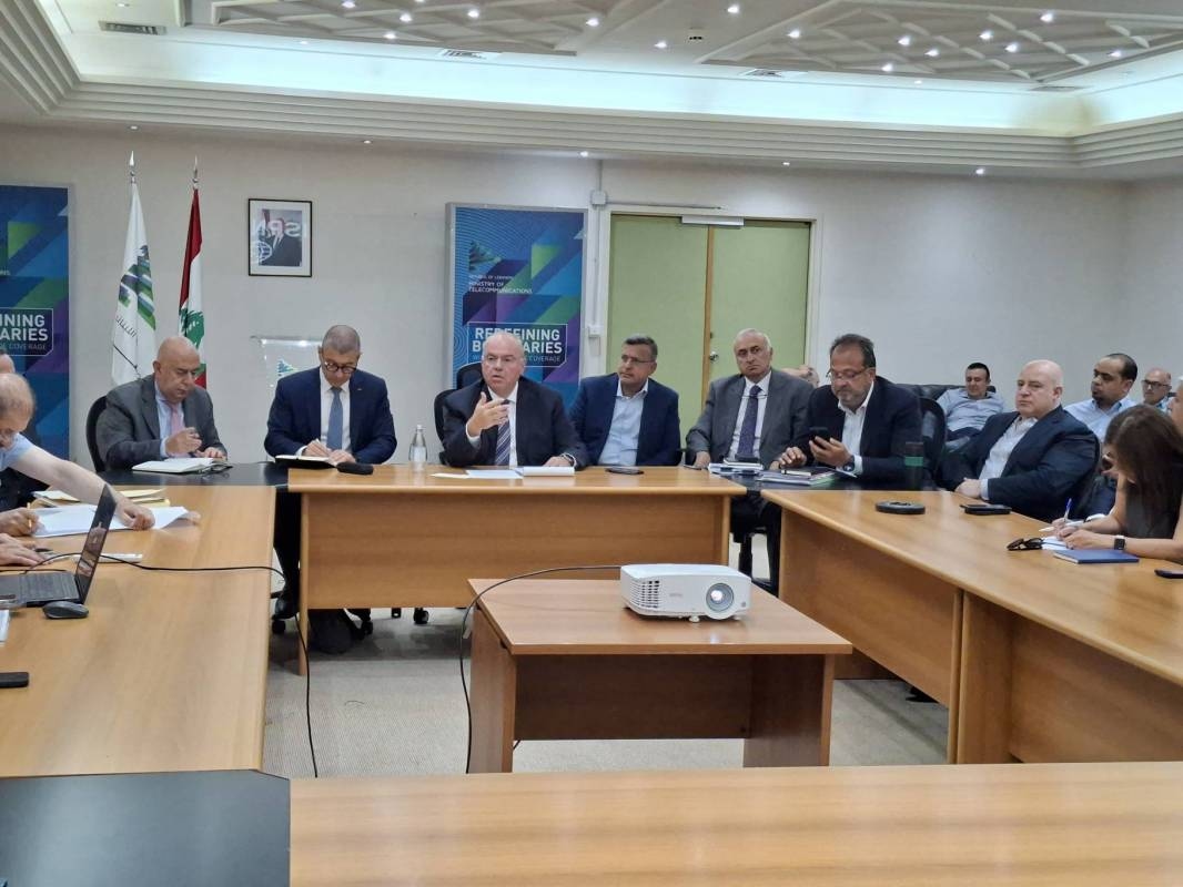 الحاج يطلق المنصة الرقمية وينسّق دخول "ستارلينك": الإنترنت نحو تنظيم جديد