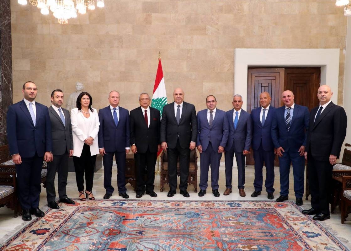 التقى مجلس ادارة مصرف الاسكان ووفد المؤسسات السياحية عون : مستعدون لمساعدتكم في تأمين المزيد من القروض