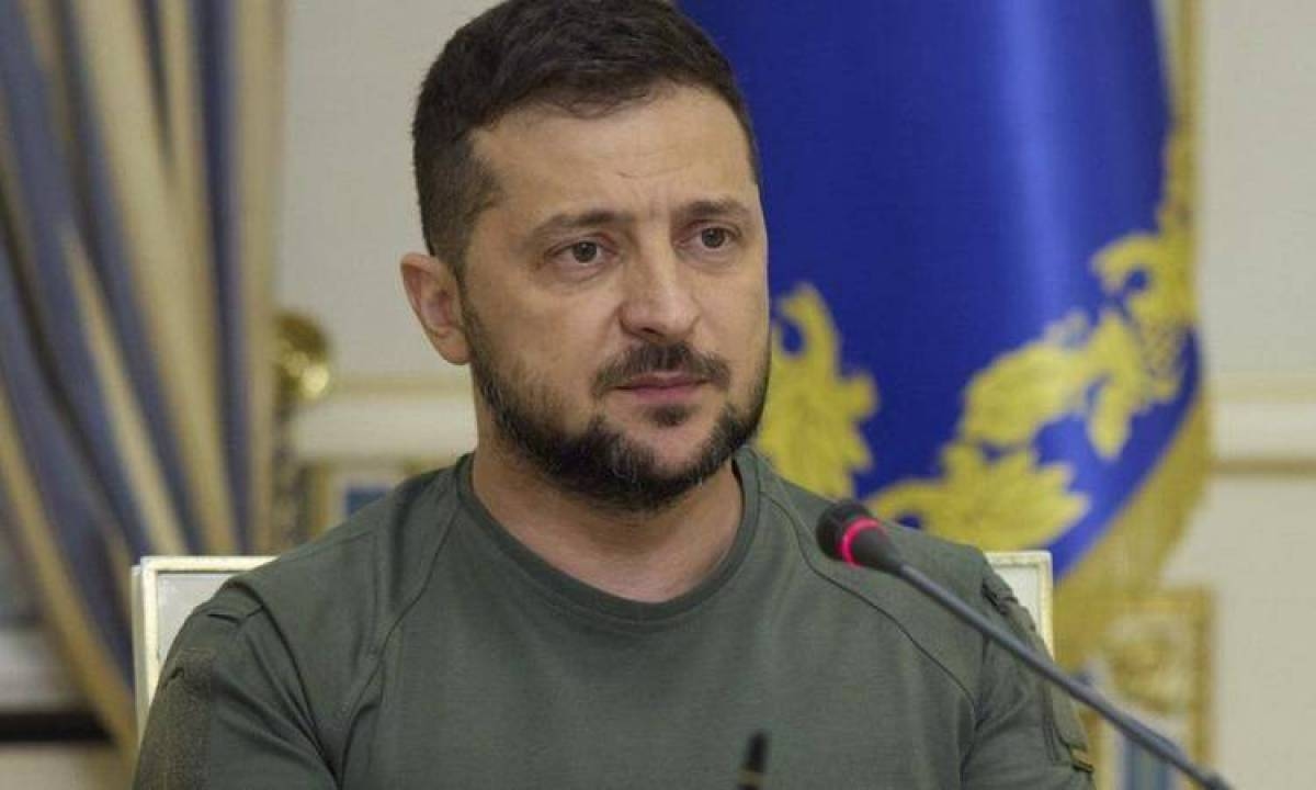 زيلينسكي: محادثات للبحث في لقاء محتمل مع بوتين