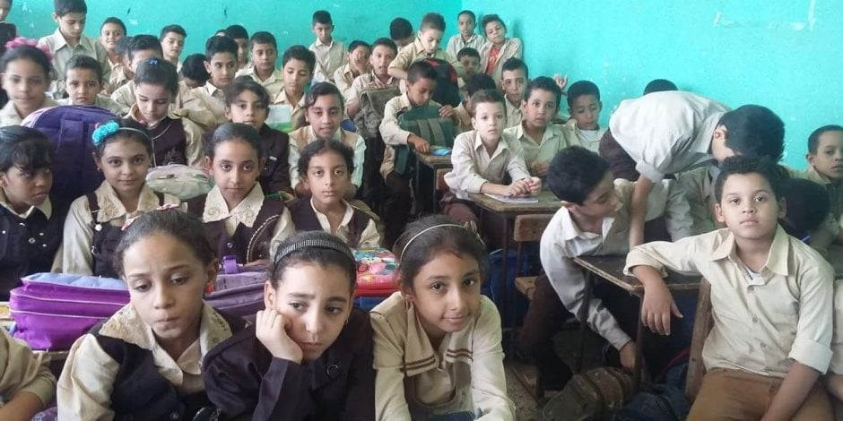 رئيس «الأبنية التعليمية»: نجحنا في خفض الكثافات داخل الفصول إلى أقل من 50 طالبًا