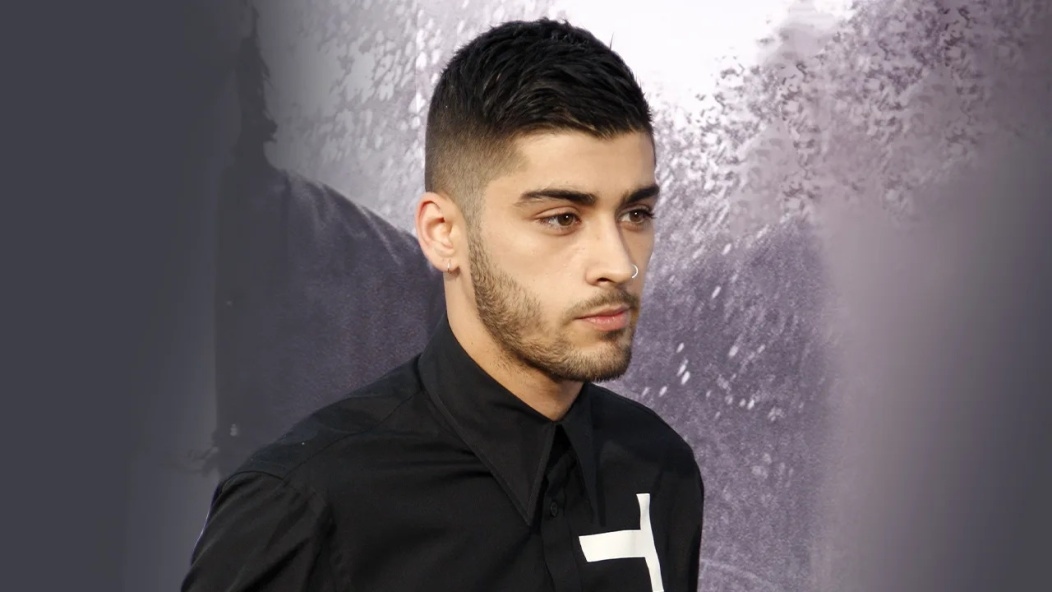 بعد 10 أعوام من الصمت.. زين مالك يهاجم One Direction بأغنية تفضح التمييز