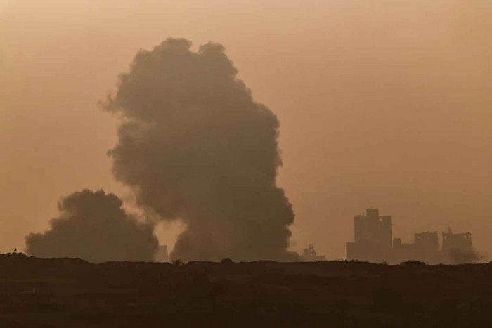 Analysts: War threatens Thai economy