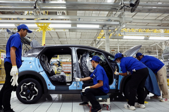 Thai auto sector showing signs of recovery, minister says