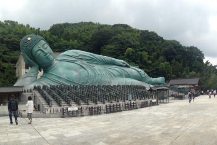 Japan temple's foreigner-only entrance fees spark debate, criticism